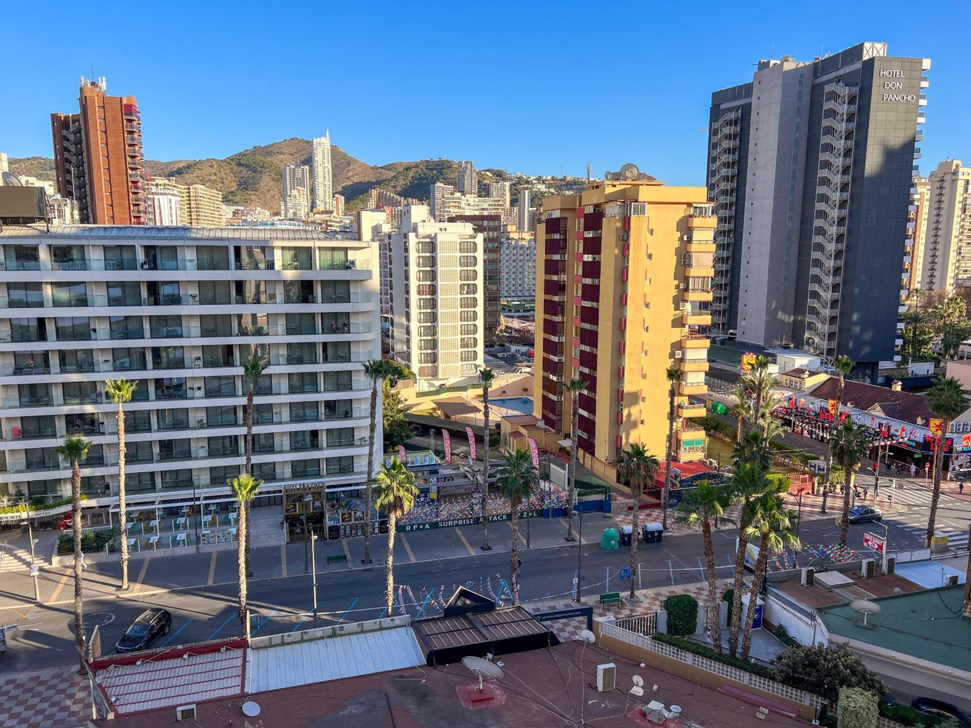 Karola Cosy Appartement Benidorm Buitenkant foto